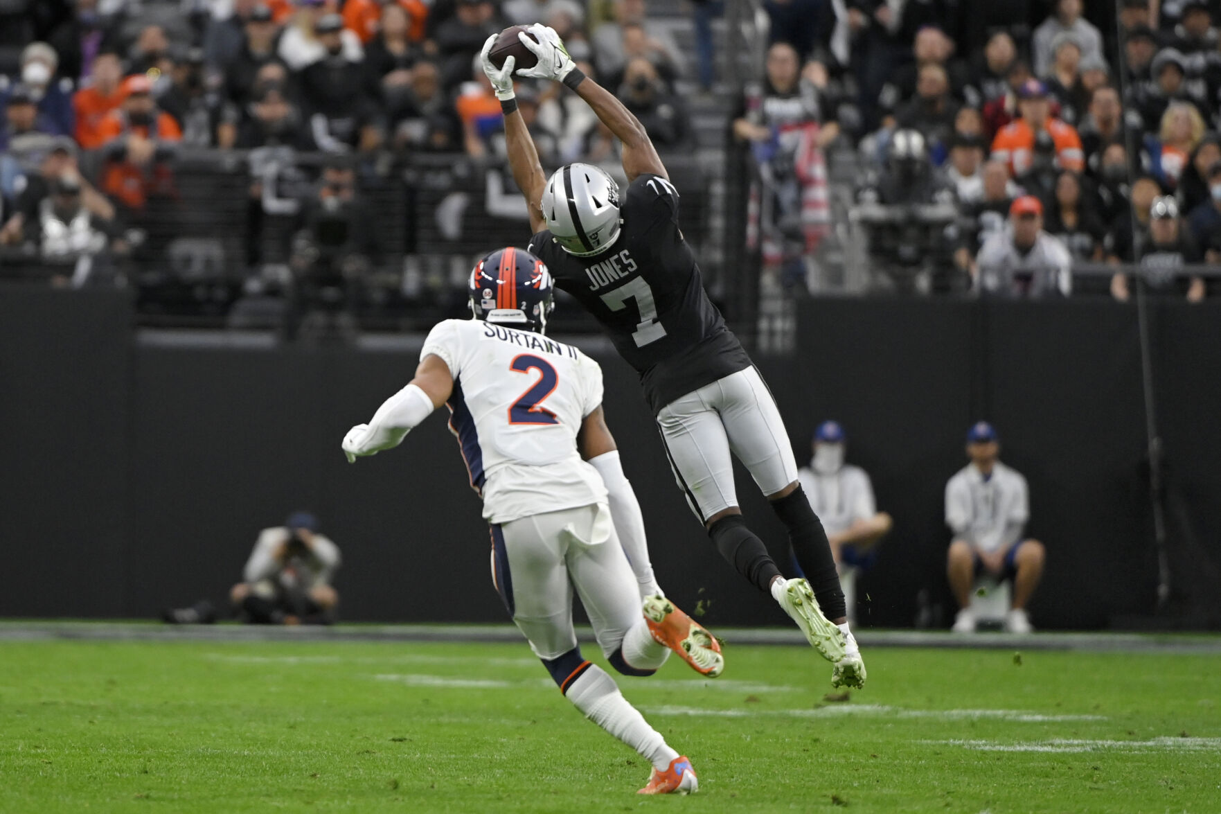 Bradley Chubb gets first interception, but Broncos’ defense not able to contain the Raiders