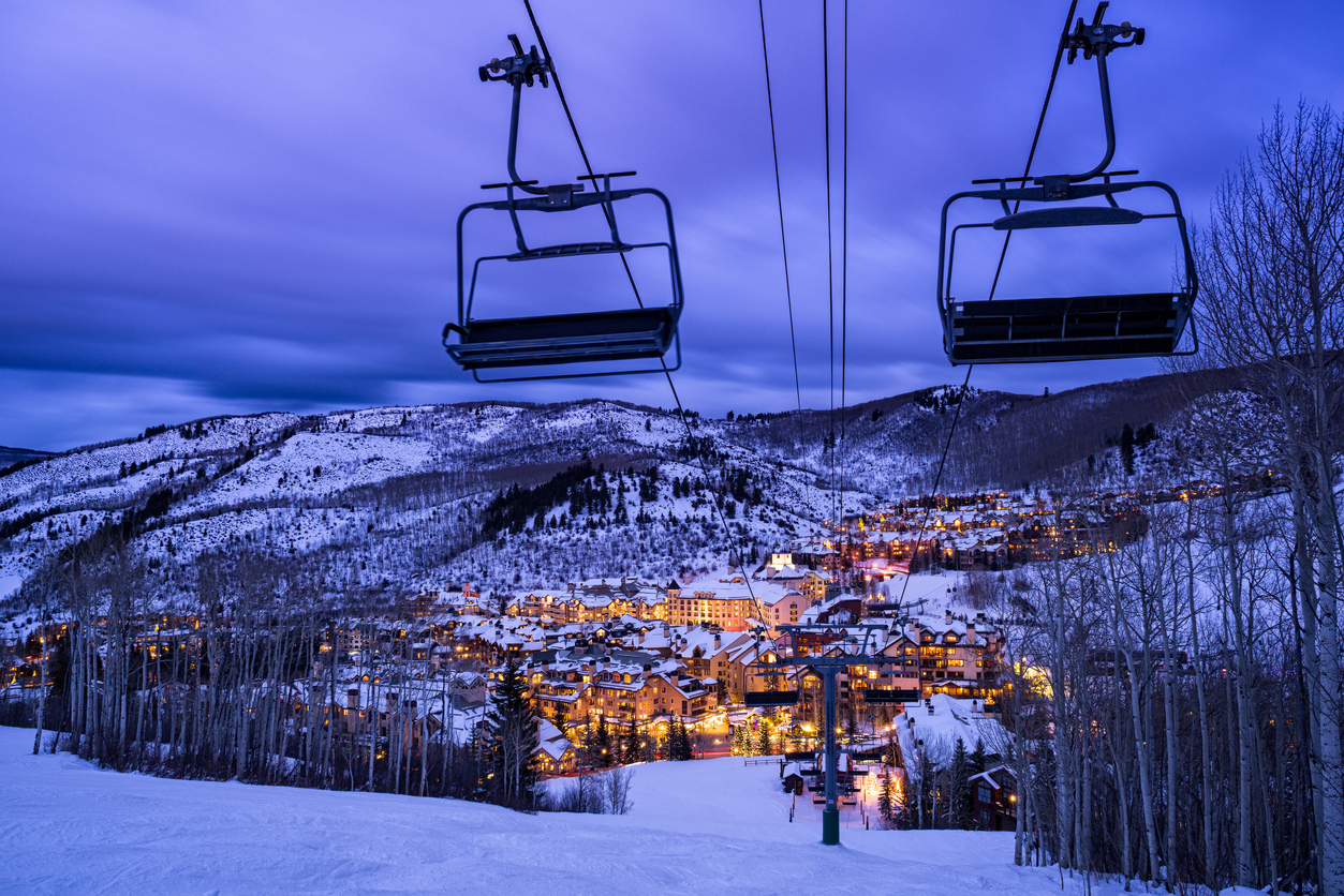 Colorado ski resorts implement new measures after rapid spread of omicron