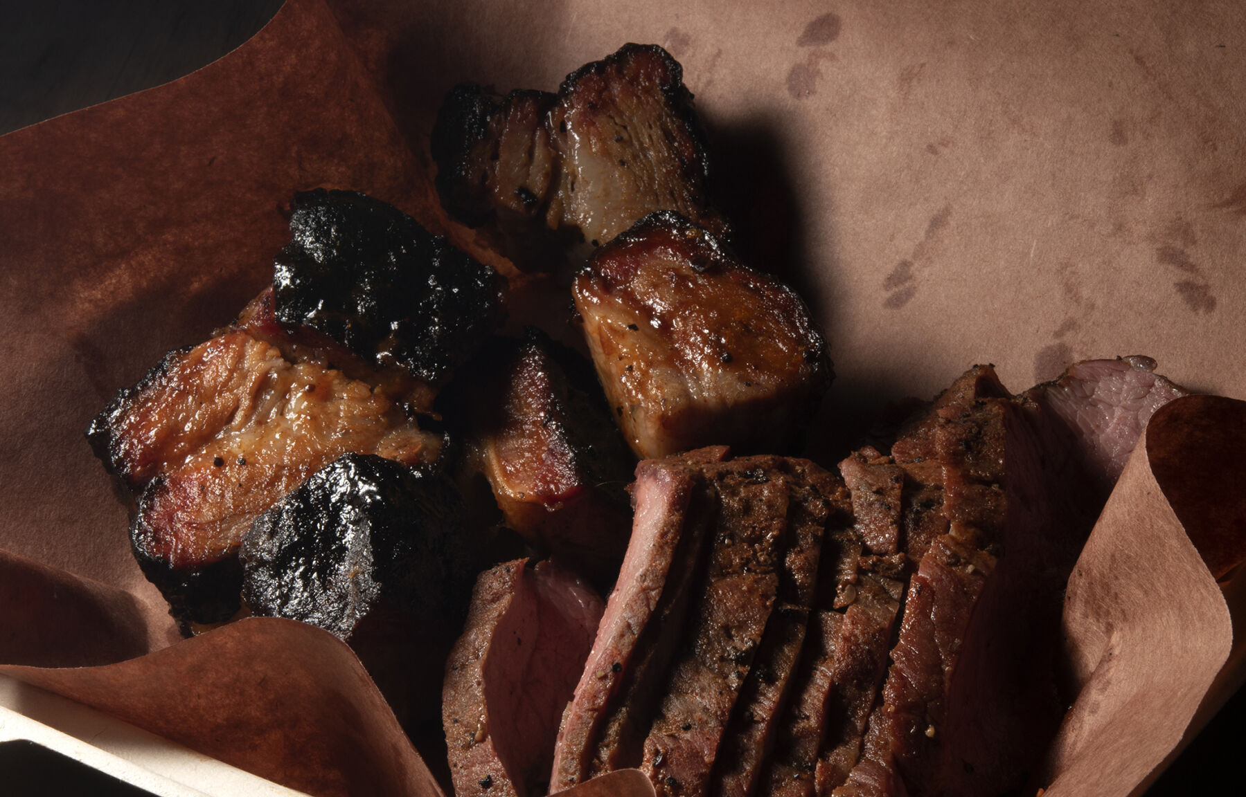 Dining review: Smokin’ good barbecue at AJ’s in Denver