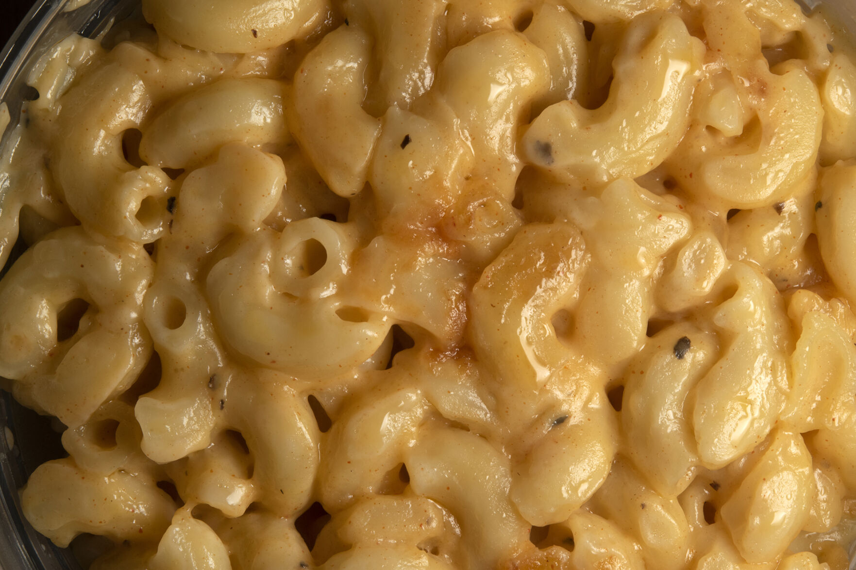 AJ’s Pit Bar-B-Q (Located at: 2180 S. Delaware St. Denver) “Mac and Cheese” Tuesday December 21, 2021. Photo by Jeff Kearney. (Jeff Kearney)