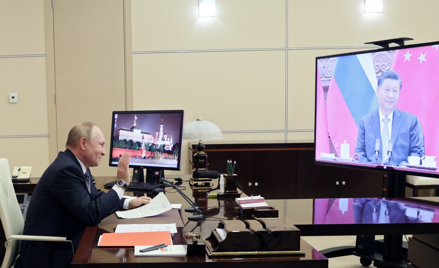 Xi Jinping and Vladimir Putin discuss security cooperation against US