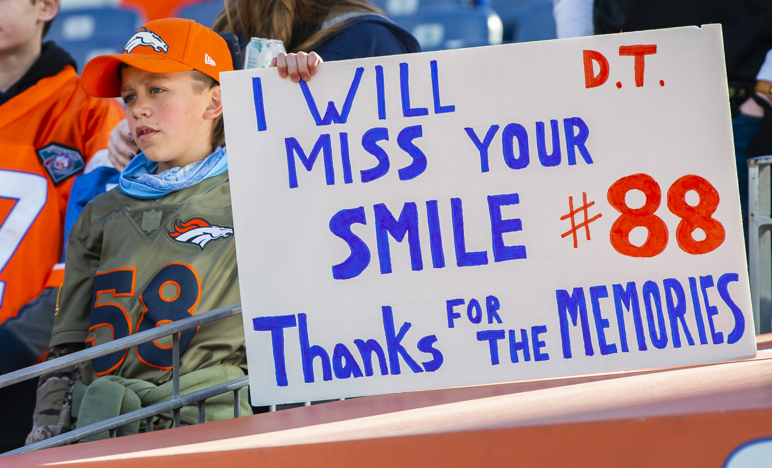 Woody Paige: D.T.’s spirit certainly present at Mile High in Broncos’ impeccable victory