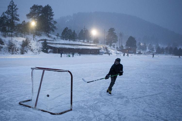 01xx22-news-EvergreenLakeIceRink04.JPG
