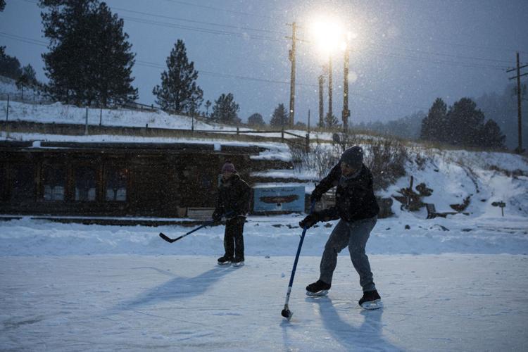 01xx22-news-EvergreenLakeIceRink08.JPG