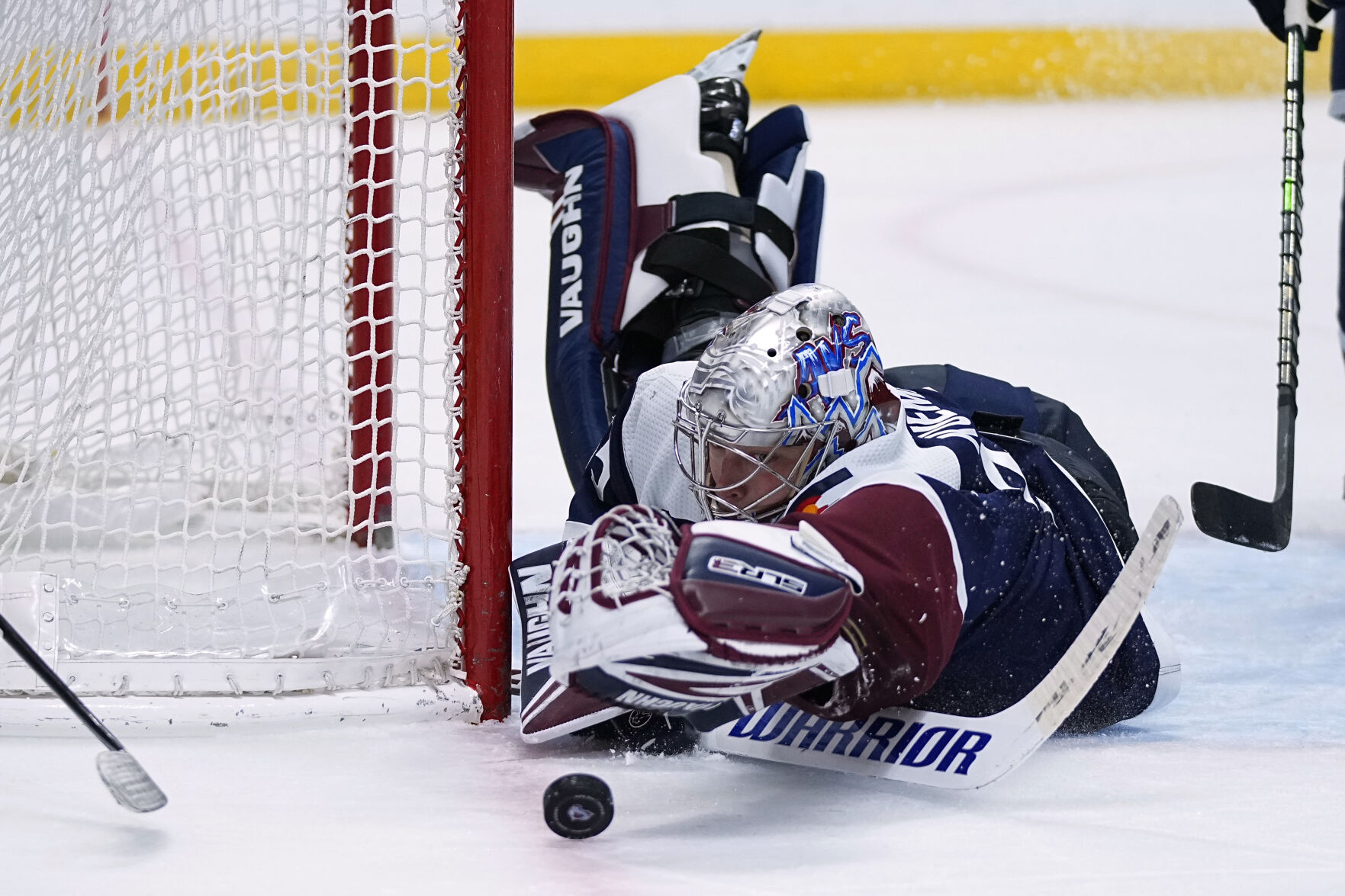 Avalanche captain Gabriel Landeskog’s hat trick grounds Winnipeg Jets