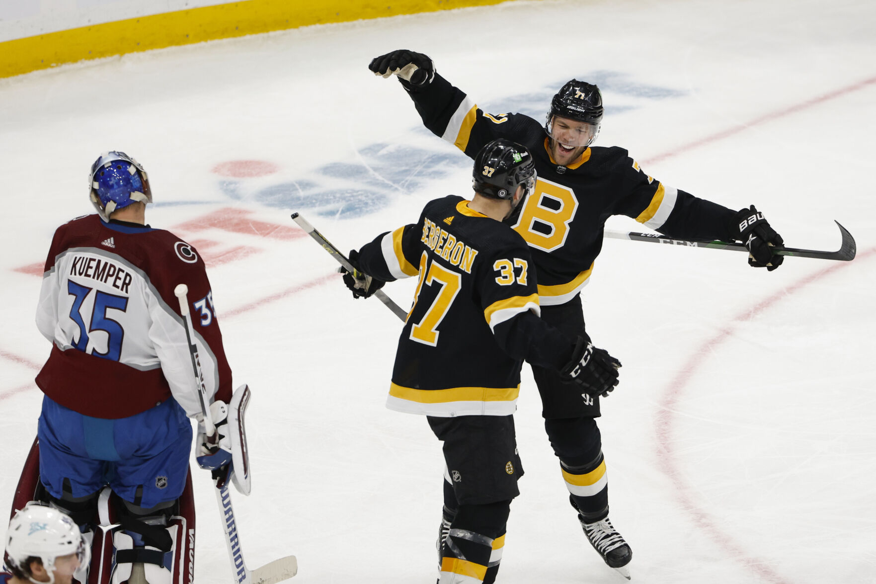 Colorado Avalanche don’t even bring ‘B-game’ to Boston, fall to Bruins
