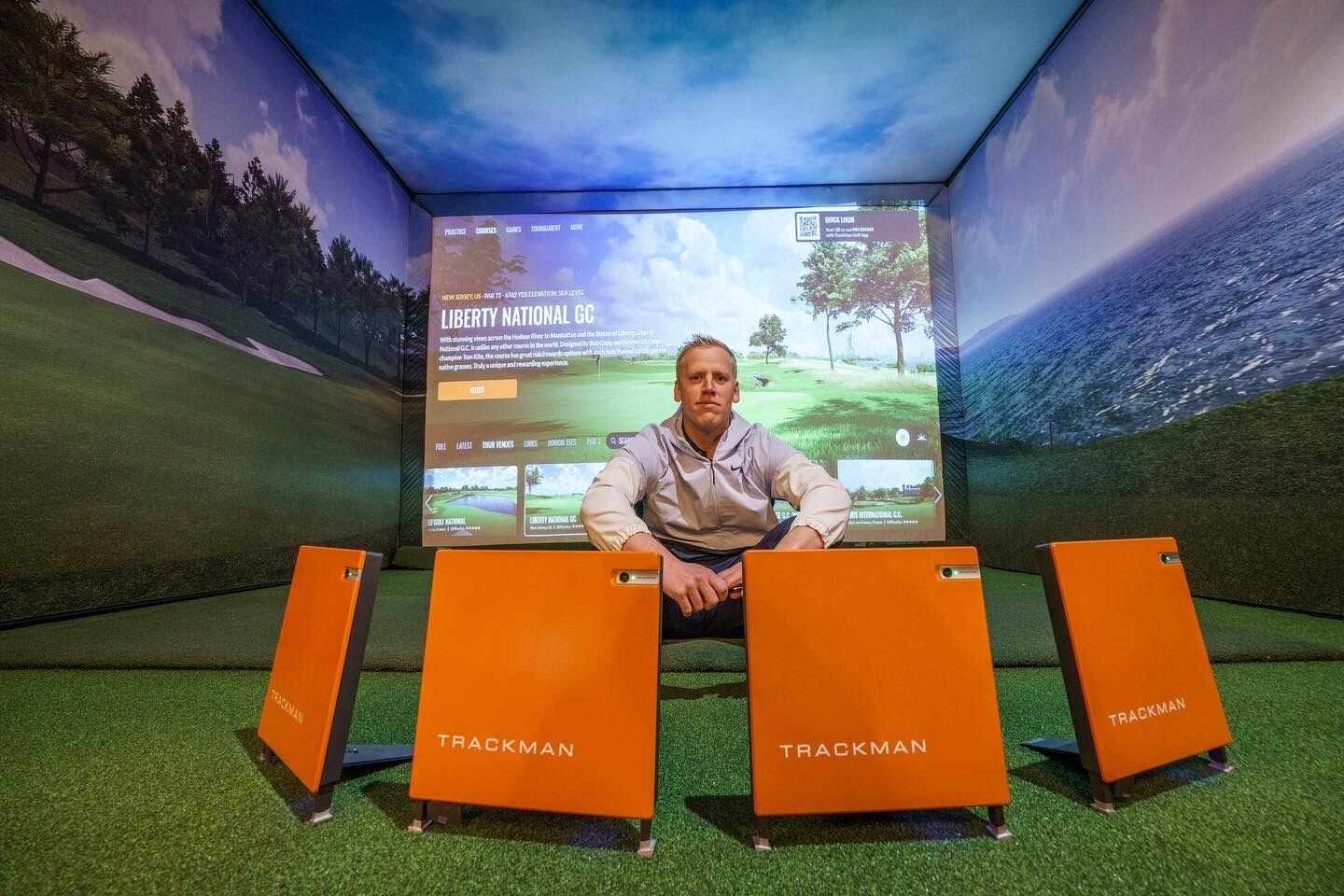 New indoor golf lounge opens in Colorado Springs