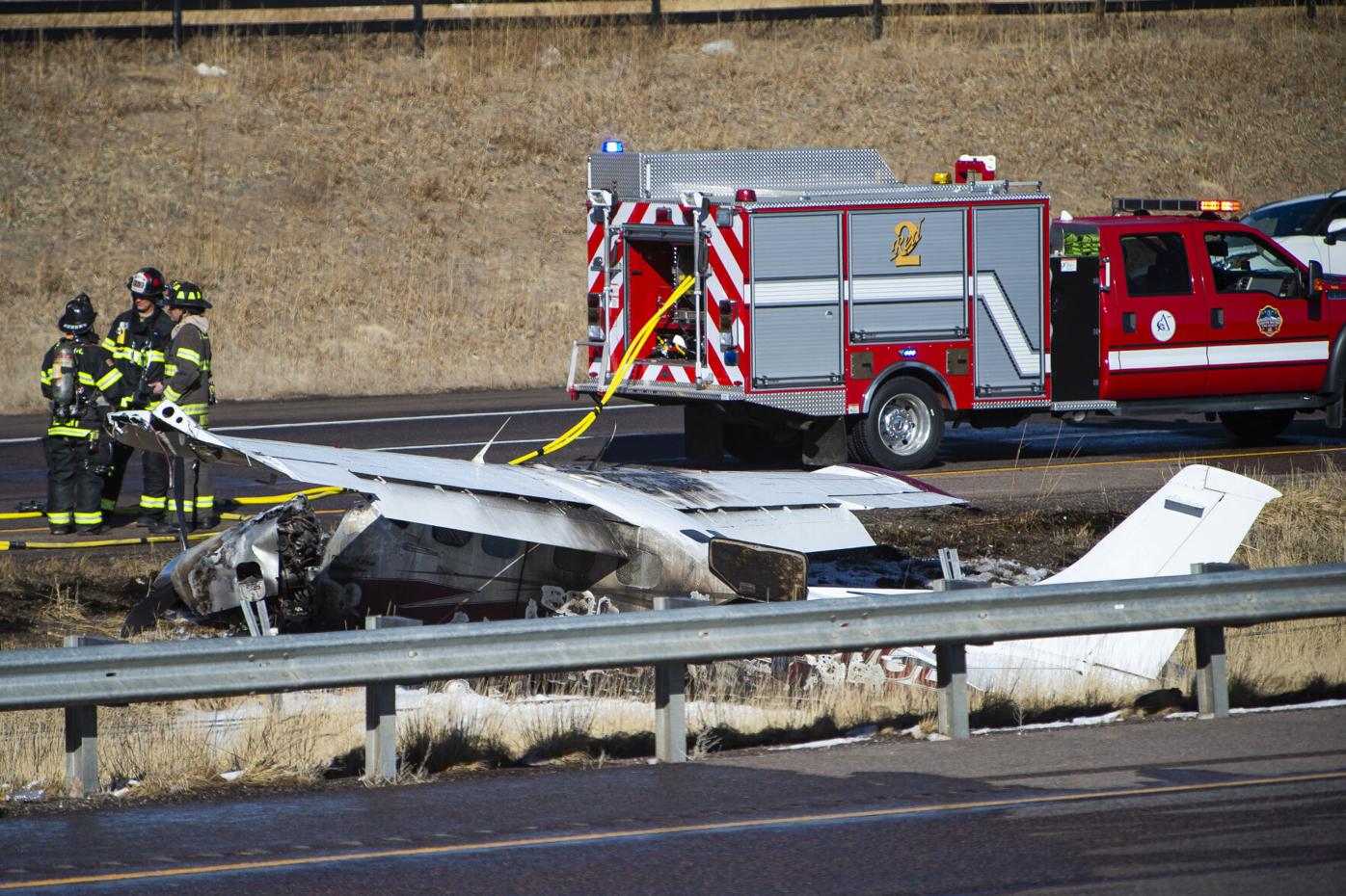 030922-news-E470PlaneCrash05.JPG