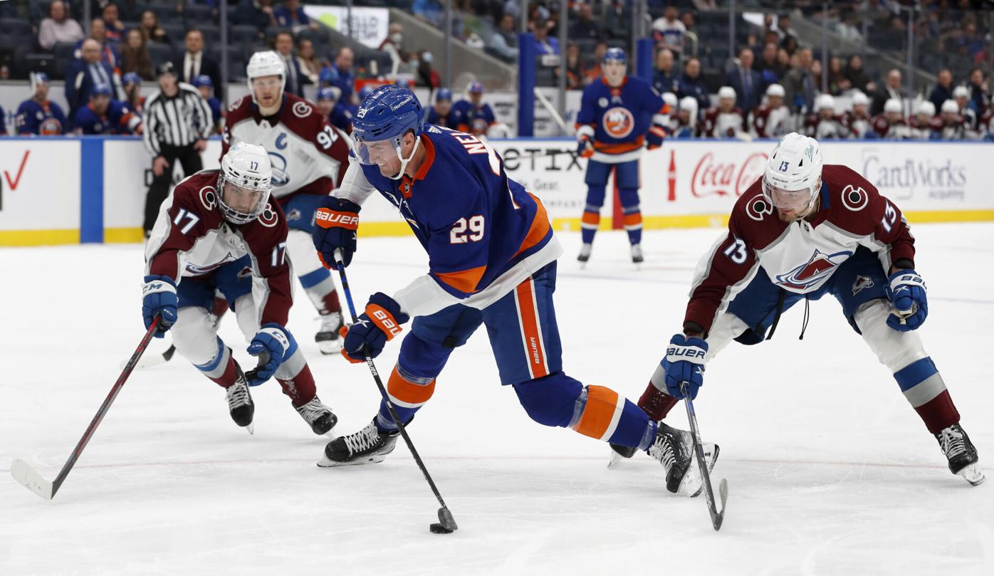 ‘Wasn’t fun. Wasn’t pretty.’: Avalanche’s Tyson Jost plays through pain on road swing