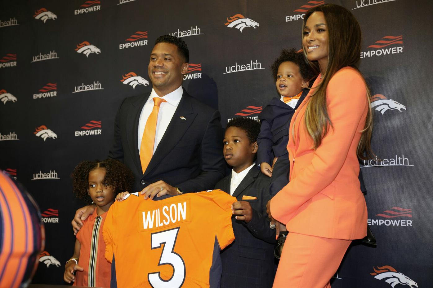 Woody Paige: Russell Wilson shows he’s ready to saddle up with Broncos