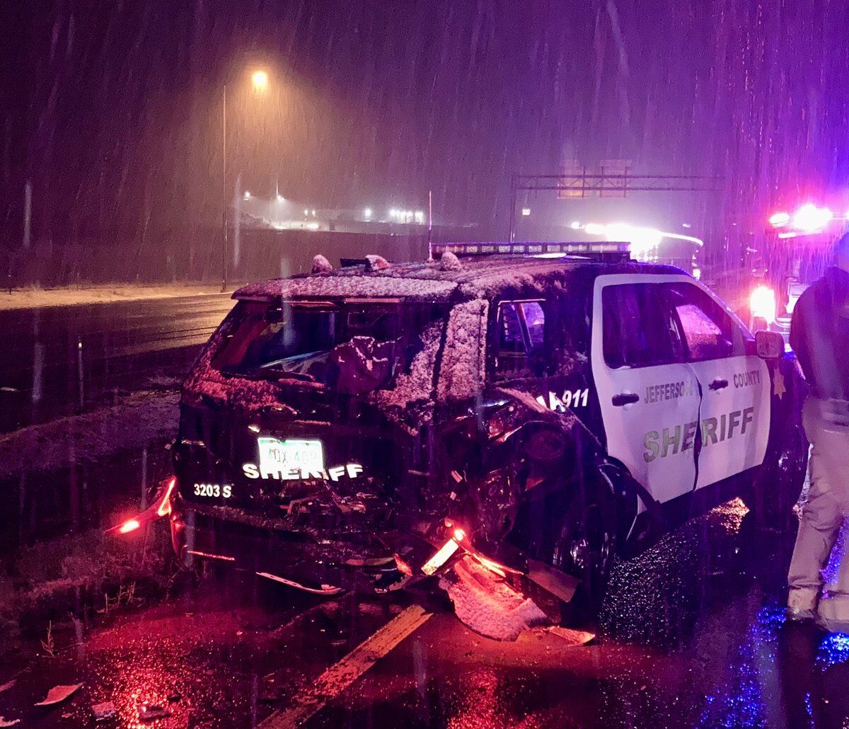 Jefferson County deputy injured in crash