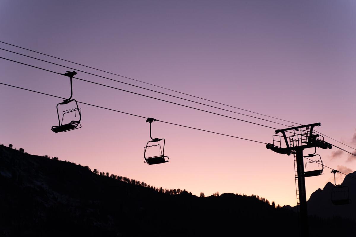Silhouette of Ski Lift at Dusk File photo. Photo Credit: j2chav (iStock).