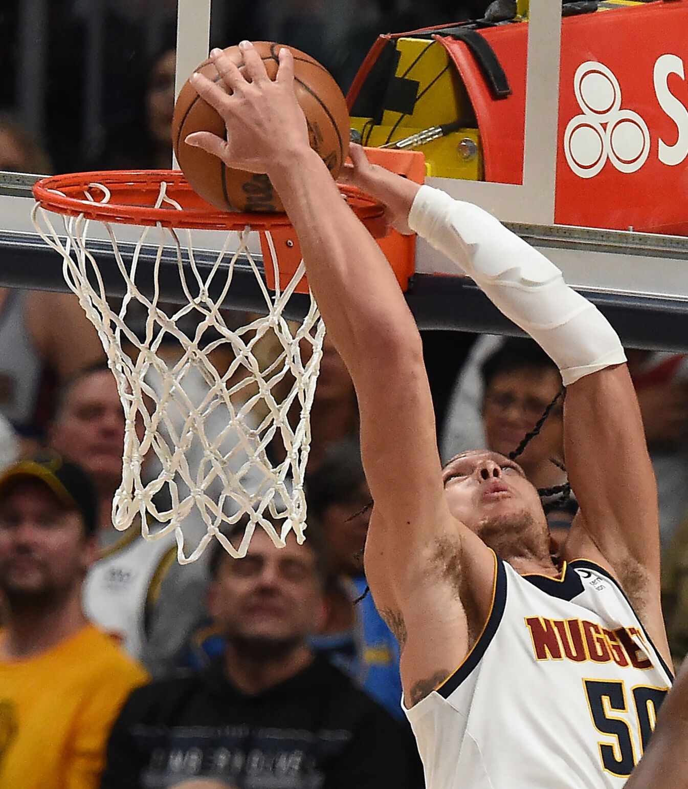 Aaron Gordon dunks the ball in the second quarter Friday against the Timberwolves in Denver. (Photos by Jerilee Bennett, The Gazette)
