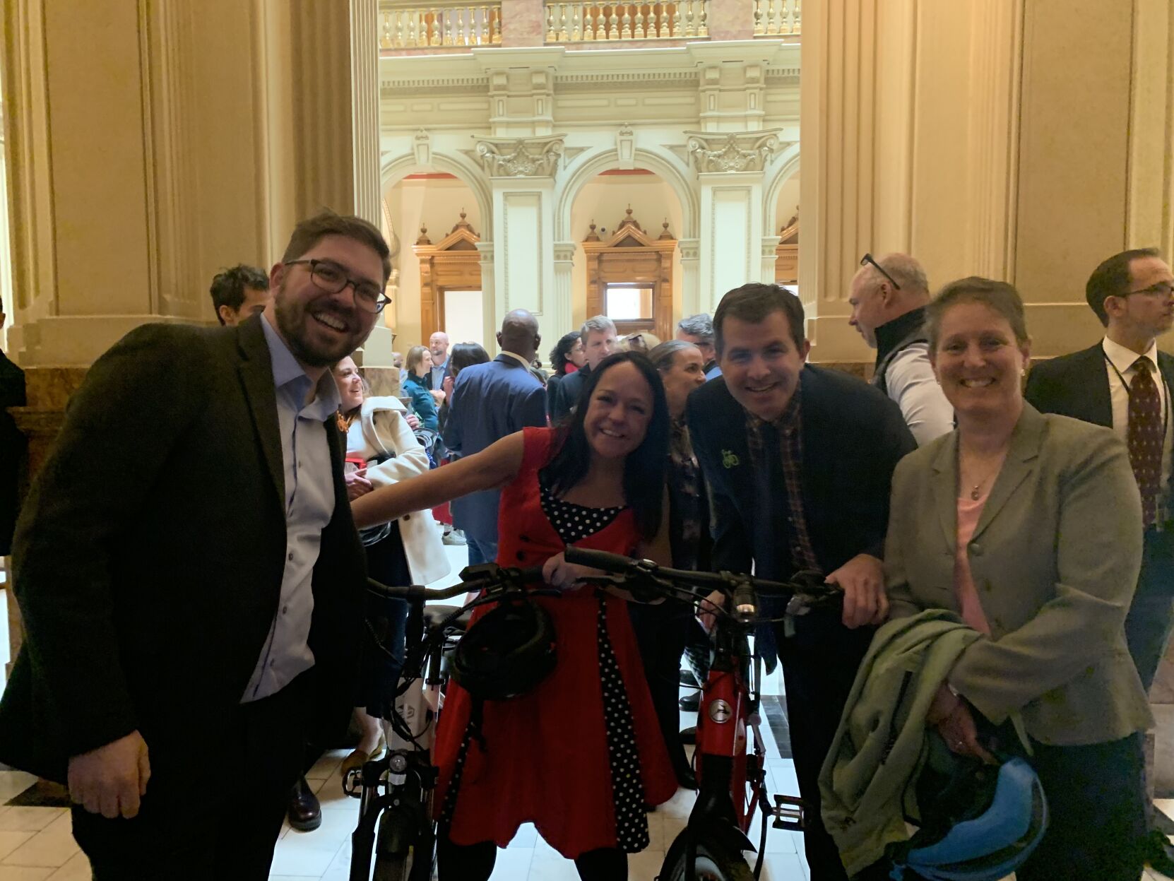 Governor signs bills on bicycles, campaign contributions