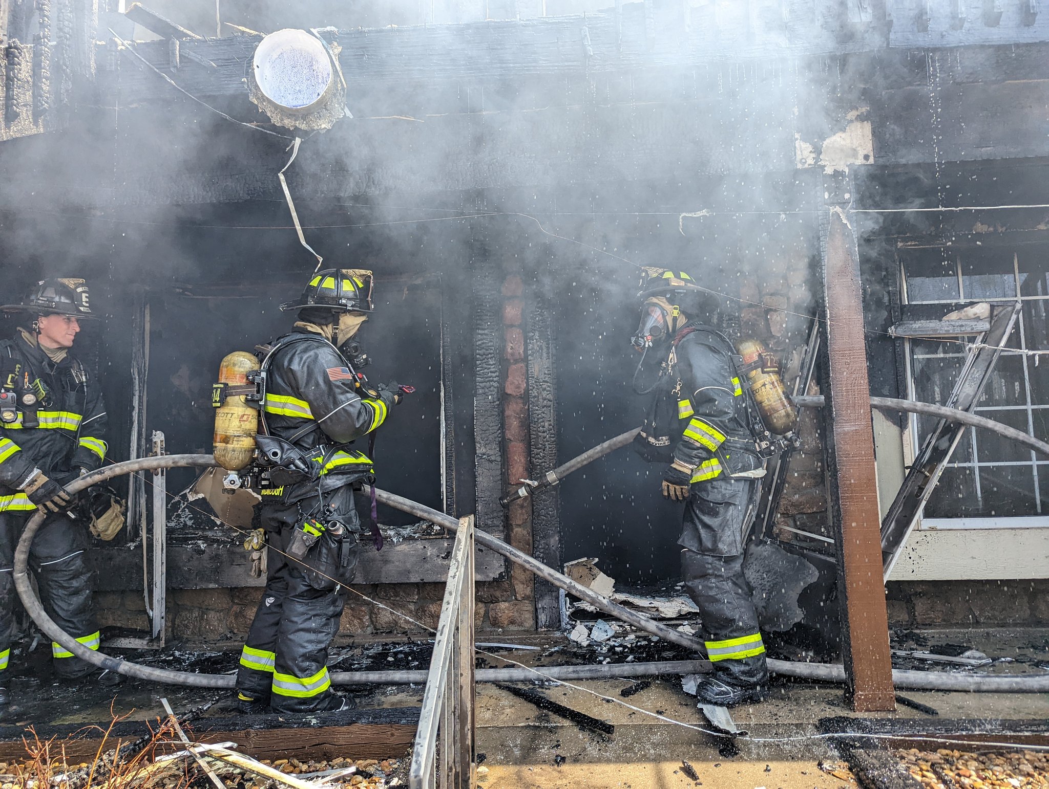 1 injured, dog killed in multi-family structure fire in southeast Denver