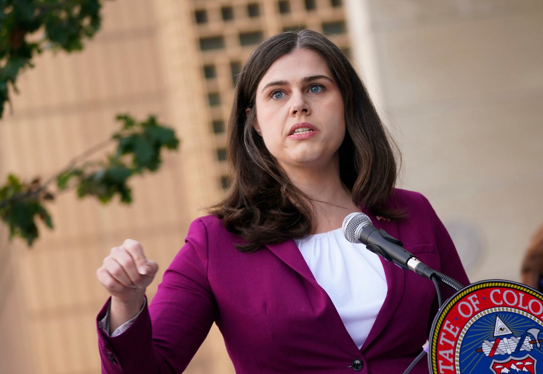 Democrat Jena Griswold raises $850K for reelection as secretary of state, smashing Colorado records