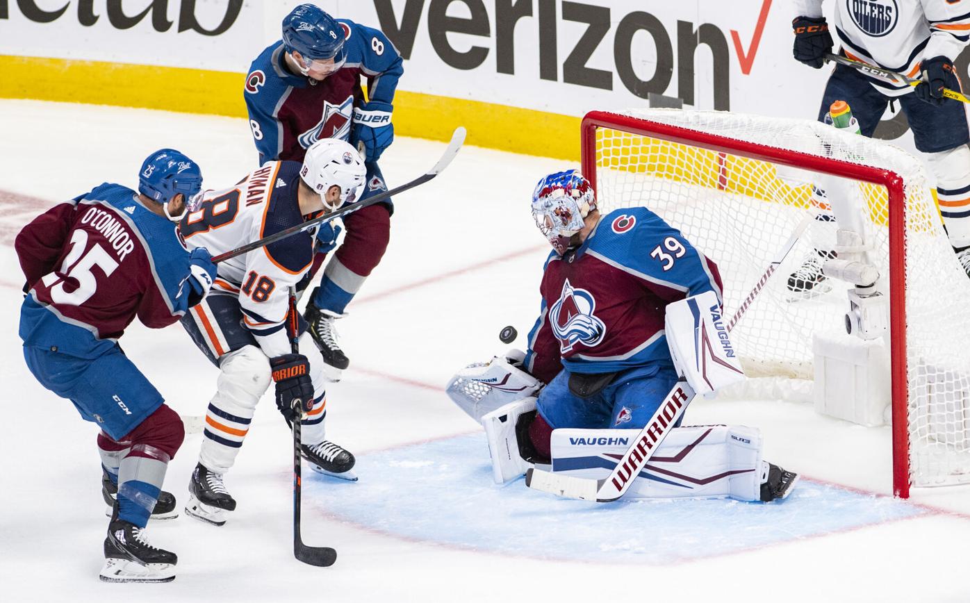 Goaltender Pavel Francouz fills in on short notice, helps Avalanche beat Oilers in Game 1