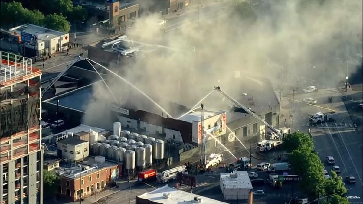 Fire destroys abandoned building in Denver’s Ballpark District