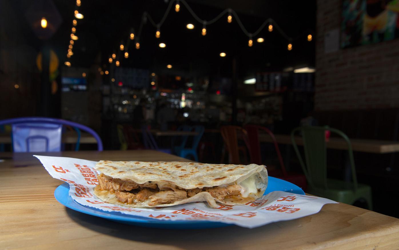 CABRÓN CARBÓN Taquería