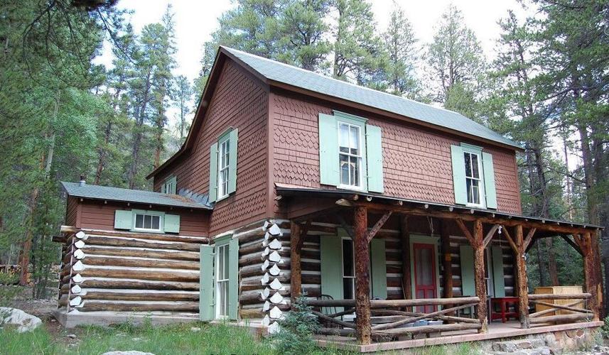 iron city cabin 1.jpeg