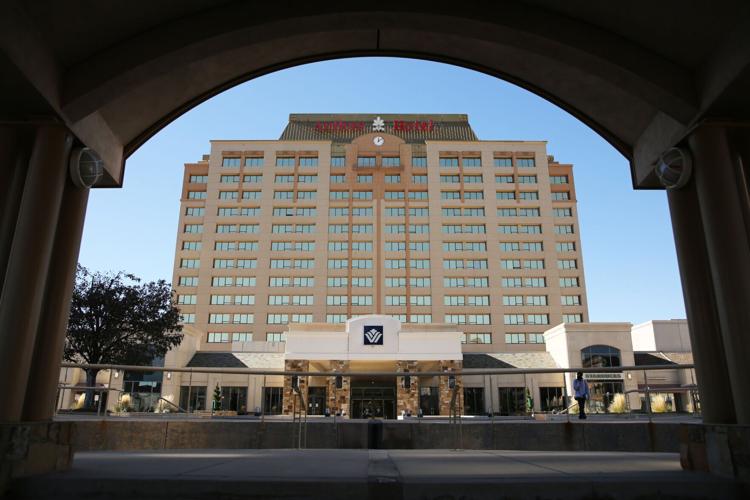 111120-biz-hotels 1.JPG