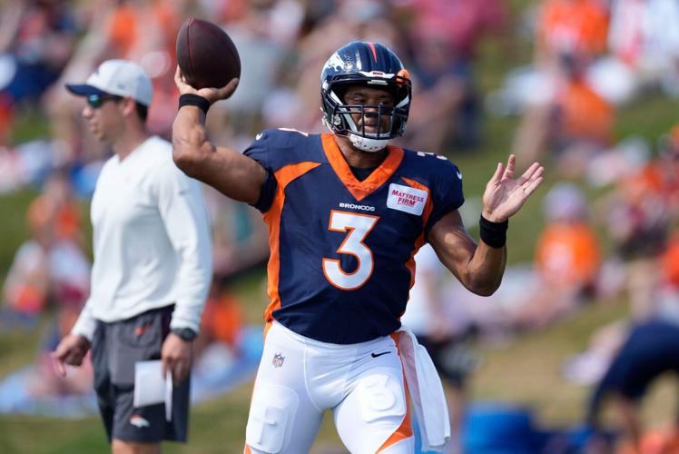 Russell Wilson faces Seahawks with past and present on mind