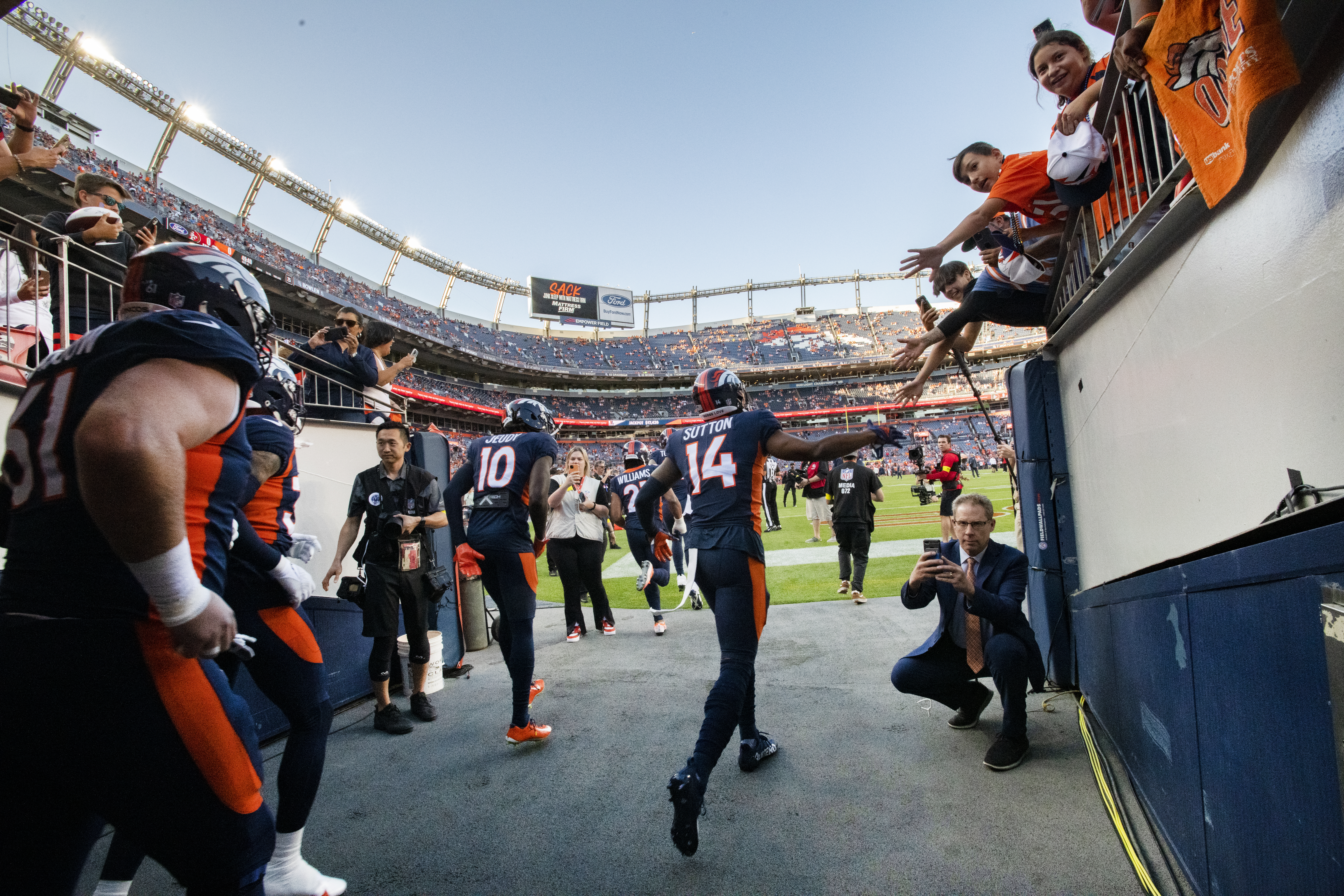 Broncos vs. 49ers: Broncos defense dominates in 11-10 win over 49ers