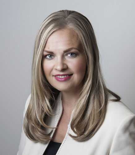 Irina LinkedIn Pic.jpg