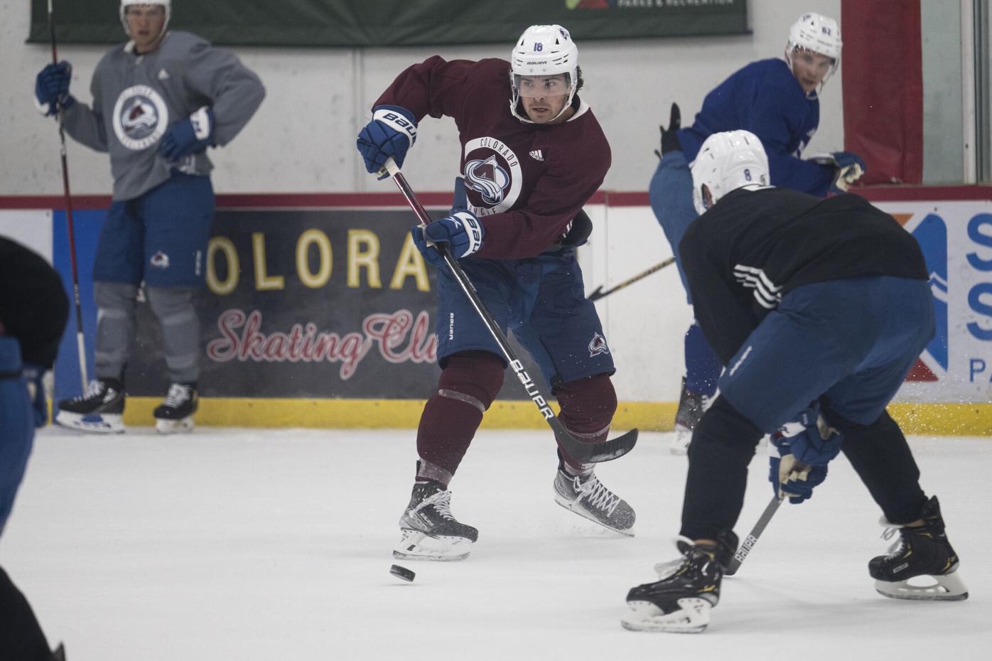 Avalanche training camp: Alex Newhook, J.T. Compher and Mikko Rantanen discuss second-line center vacancy
