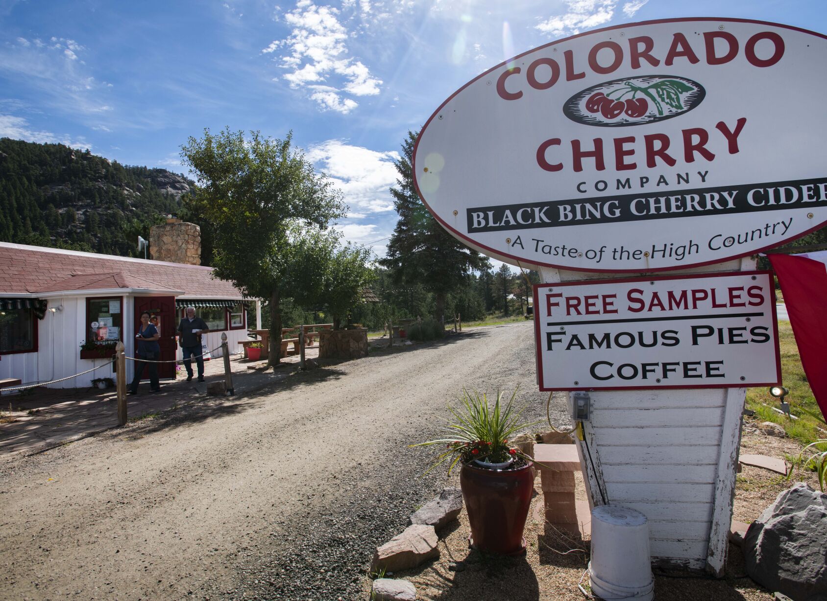 LEFT: The Colorado Cherry Co. along U.S. 36 between Lyons and Estes Park. There are three other locations. (photos by Christian Murdock, The Gazette)