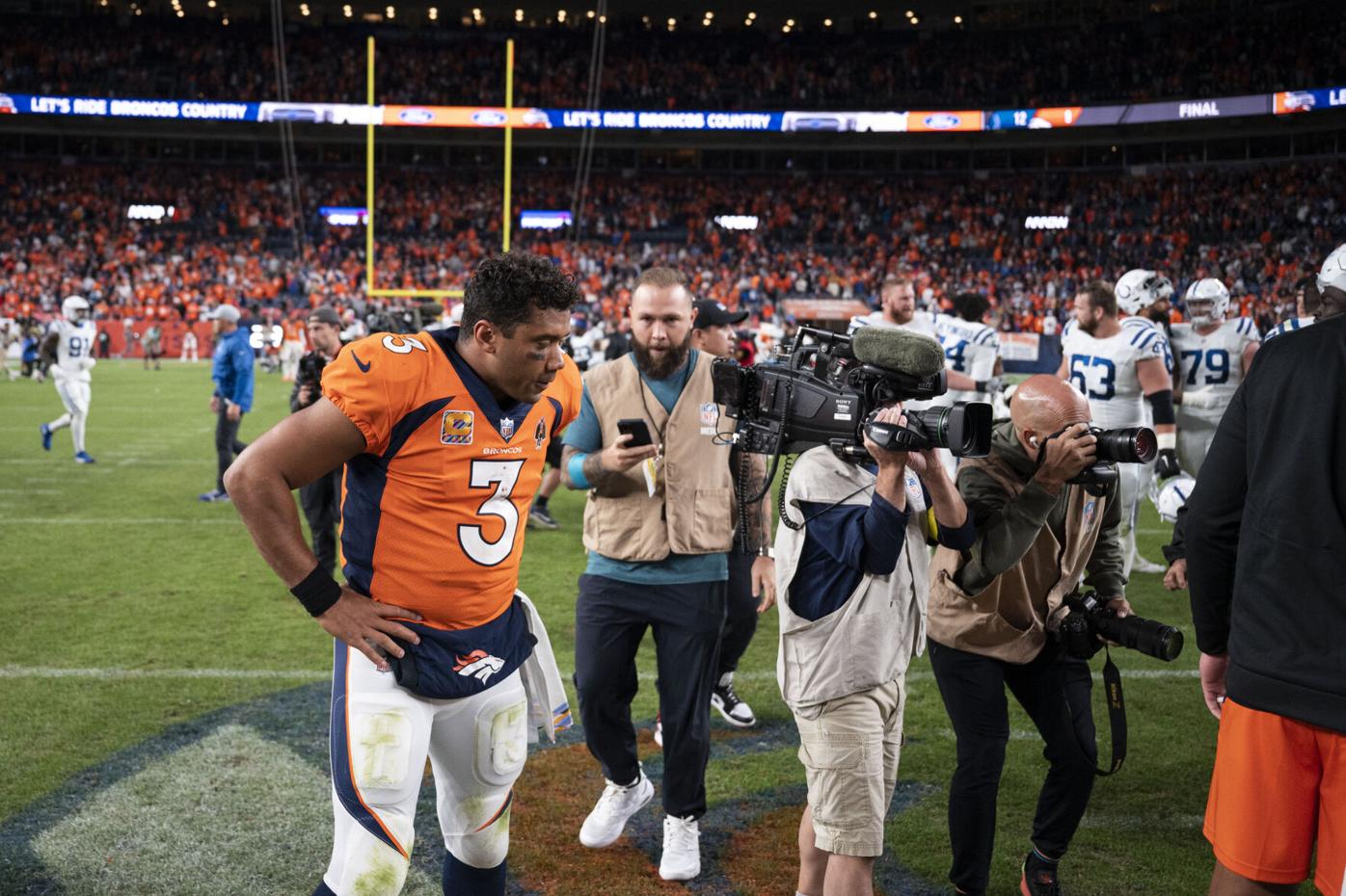 Russell Wilson, Broncos want to silence critics on Monday Night Football