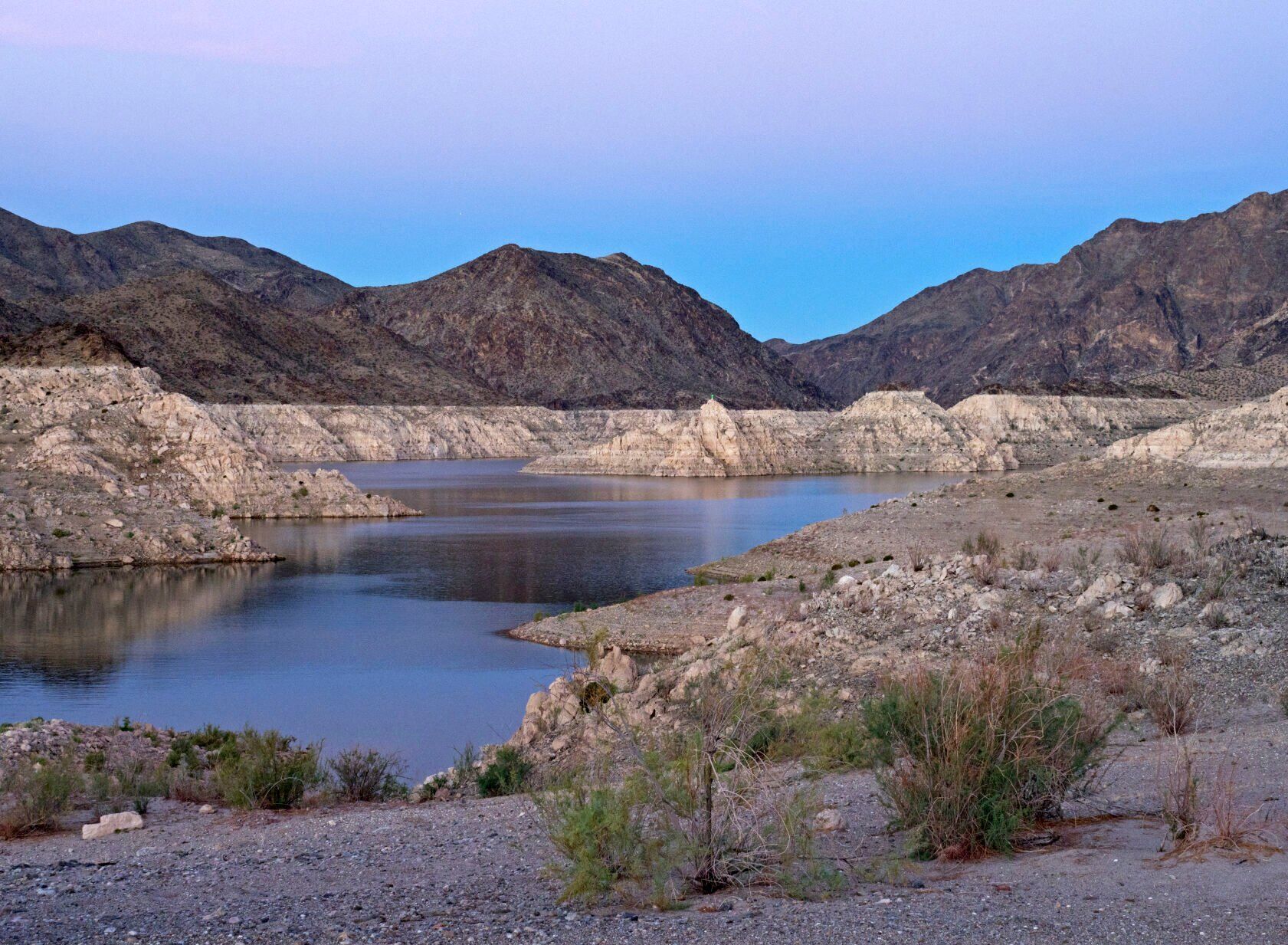 Feds to pay farmers to use less water, reducing Colorado River strain