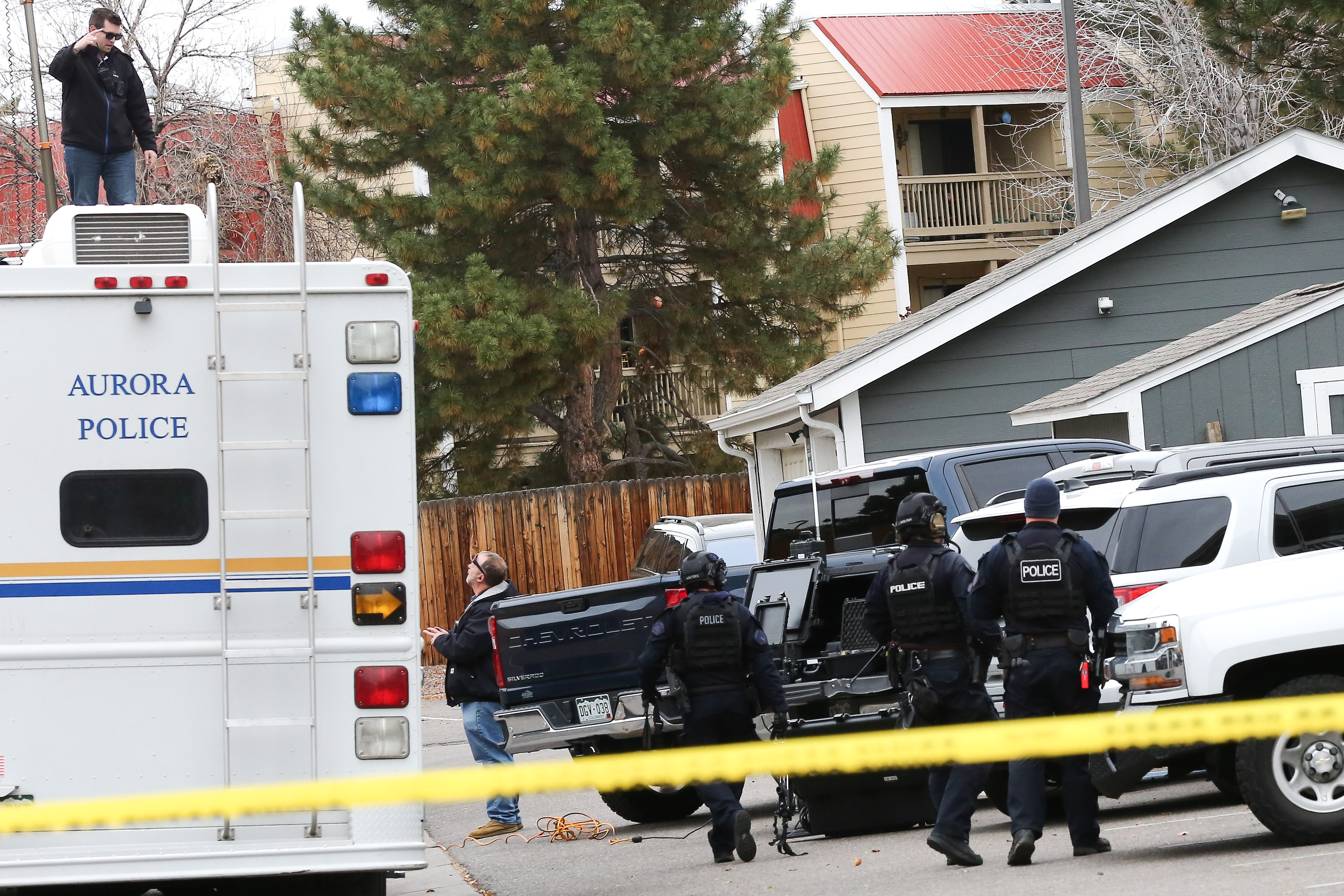 Road rage incident leads to standoff in Aurora