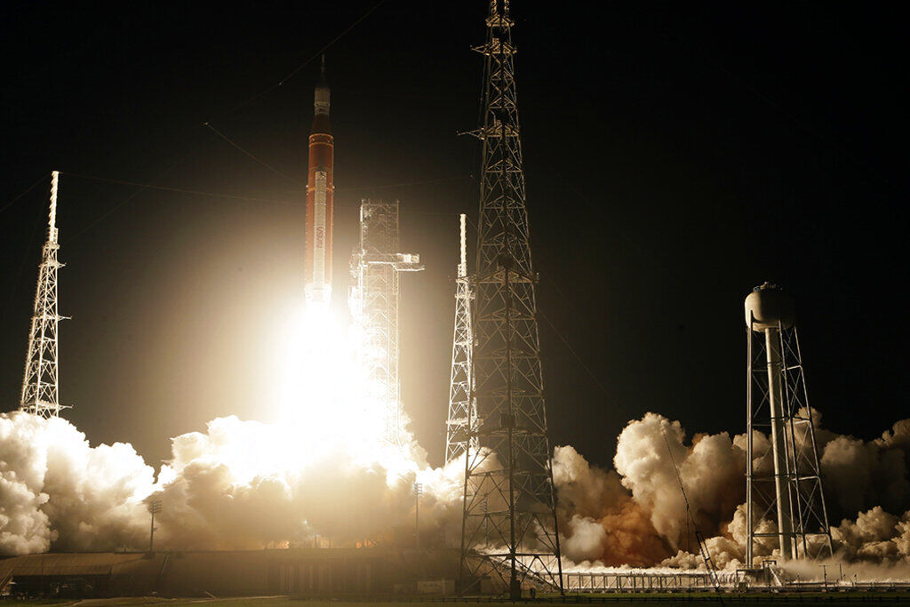 NASA's new moon rocket lifts off from Kennedy Space Center's Launch Pad 39-B Wednesday, Nov. 16, 2022, in Cape Canaveral, Fla. (AP Photo/John Raoux) (John Raoux)
