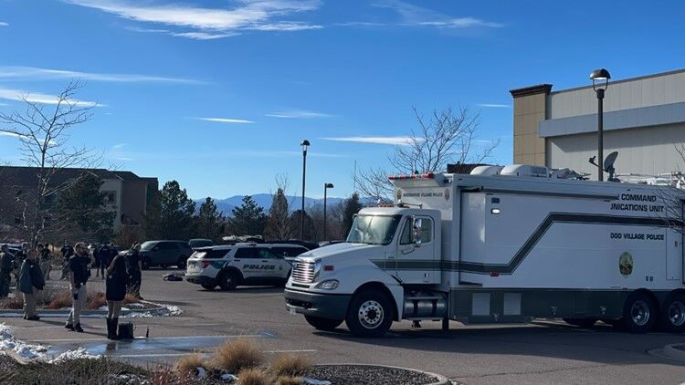 Bank robbery suspect barricaded in hotel surrenders, Greenwood Village officials say