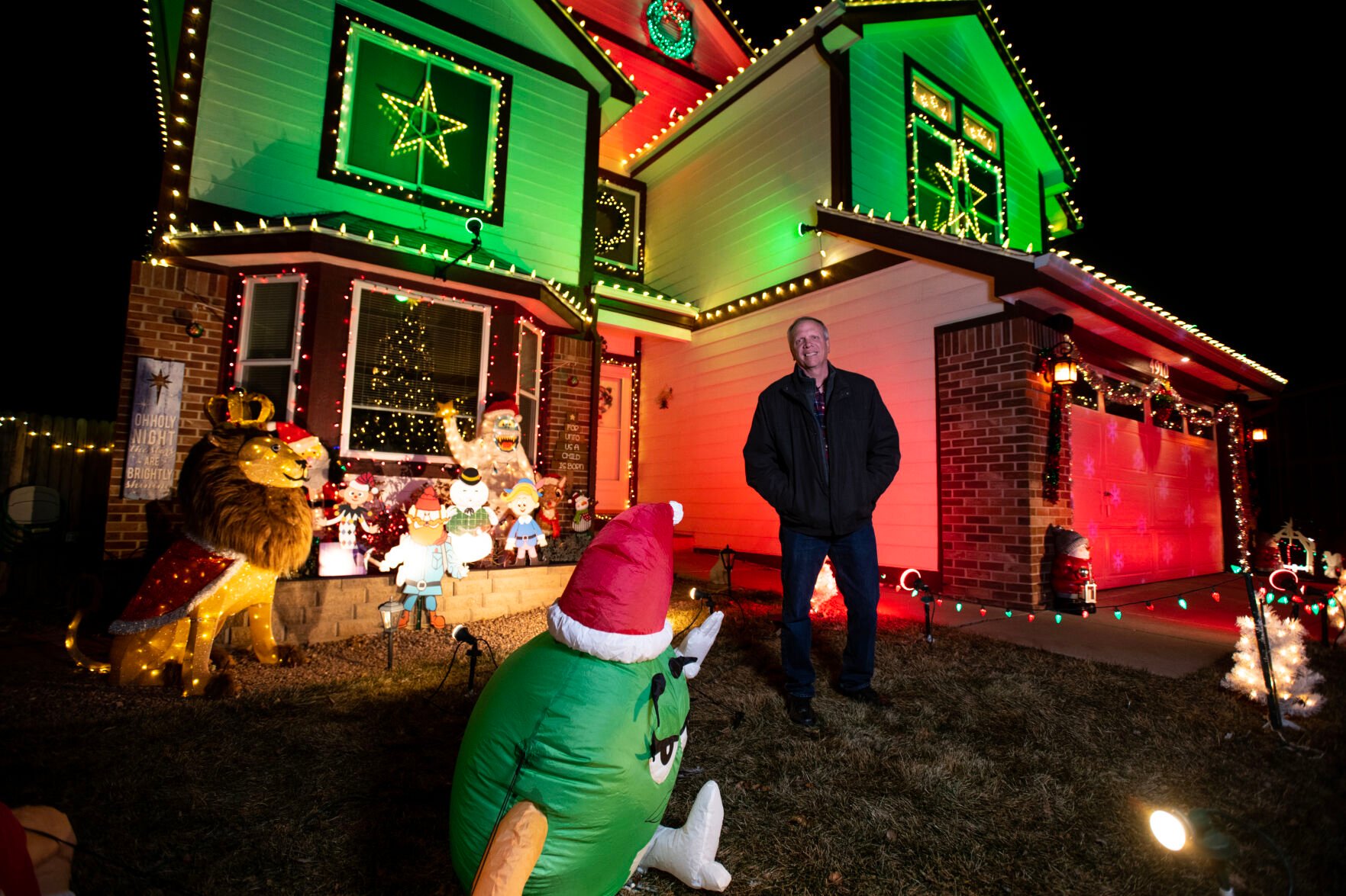 Colorado Springs Christmas display offers gift of giving