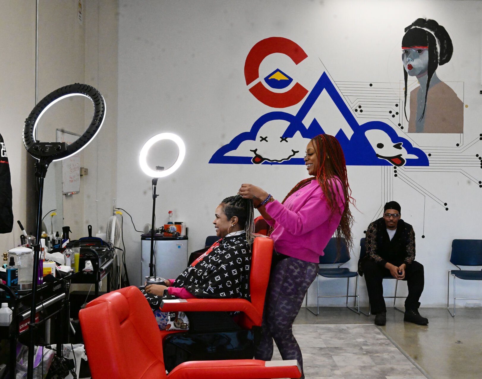 Colorado Springs nonprofit prepares to help immigrants who unexpectedly arrived in Denver
