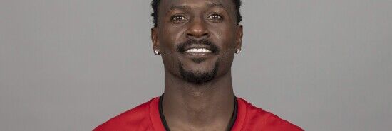 Former NFL star Antonio Brown wanted on domestic battery charges