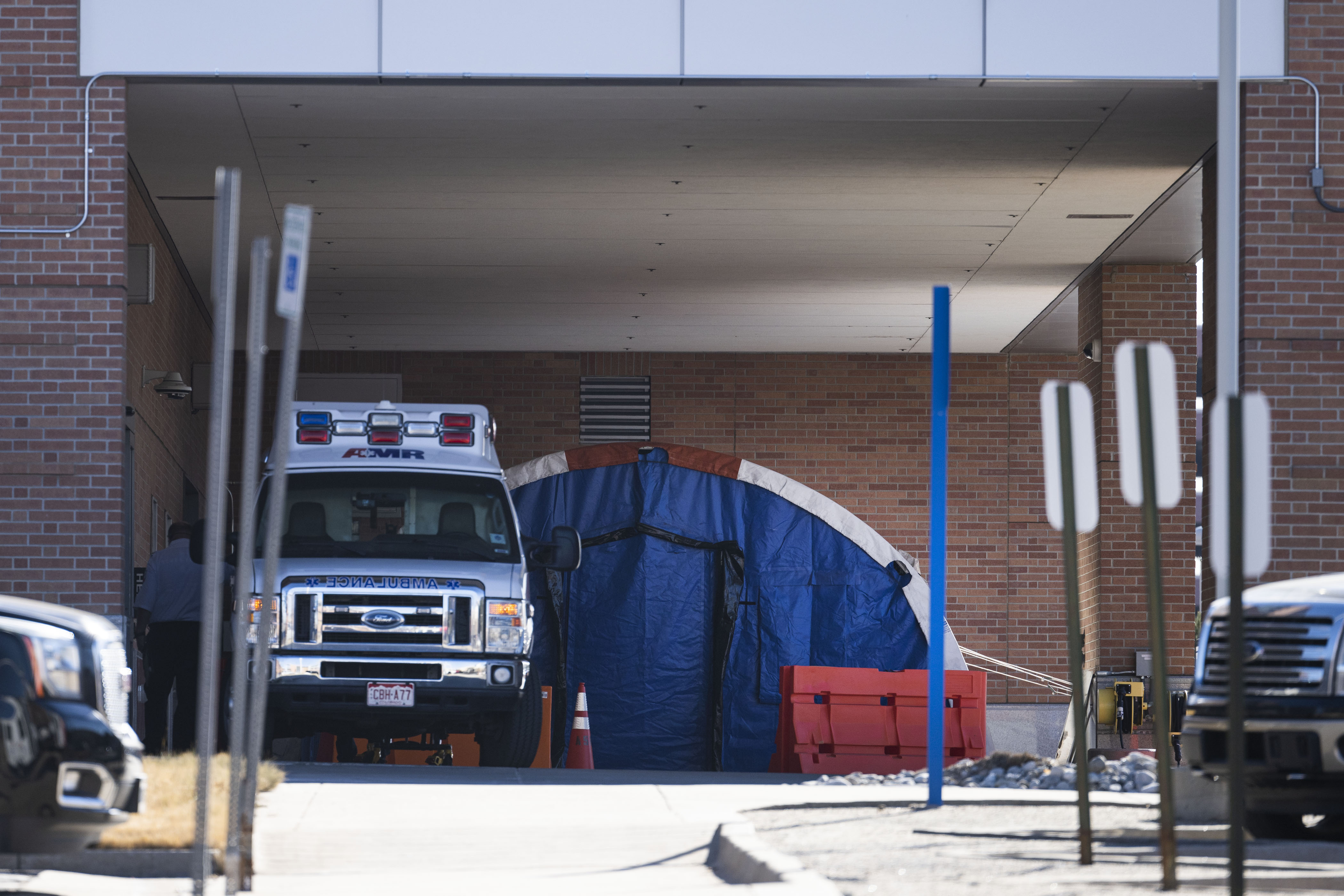 A tent is set up outside the emergency room ambulance parking area at Children's Hospital Colorado on the Anschutz Medical Campus on Friday, Dec. 9, 2022, in Aurora, Colo. (Timothy Hurst/The Denver Gazette) (TimHursttim.hurst@gazette.comhttps://secure.gravatar.com/avatar/aca82bd62b4ee425c598527cd6faa1b1?d=mm&r=g)