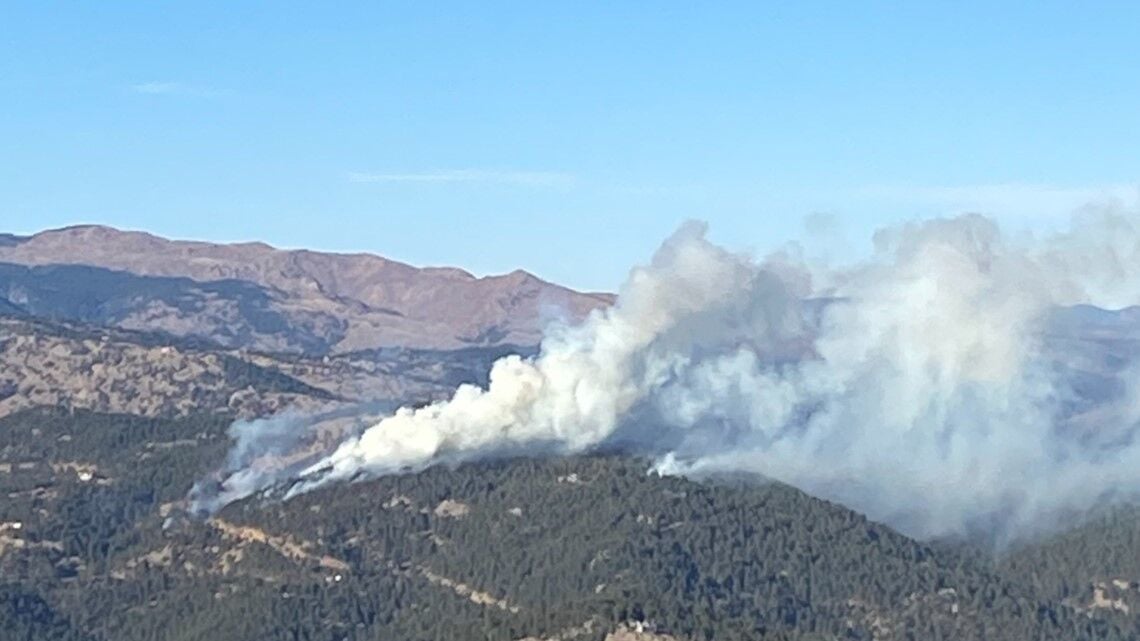 Sunshine Wildland fire (Mountain View Fire Rescue via 9news)