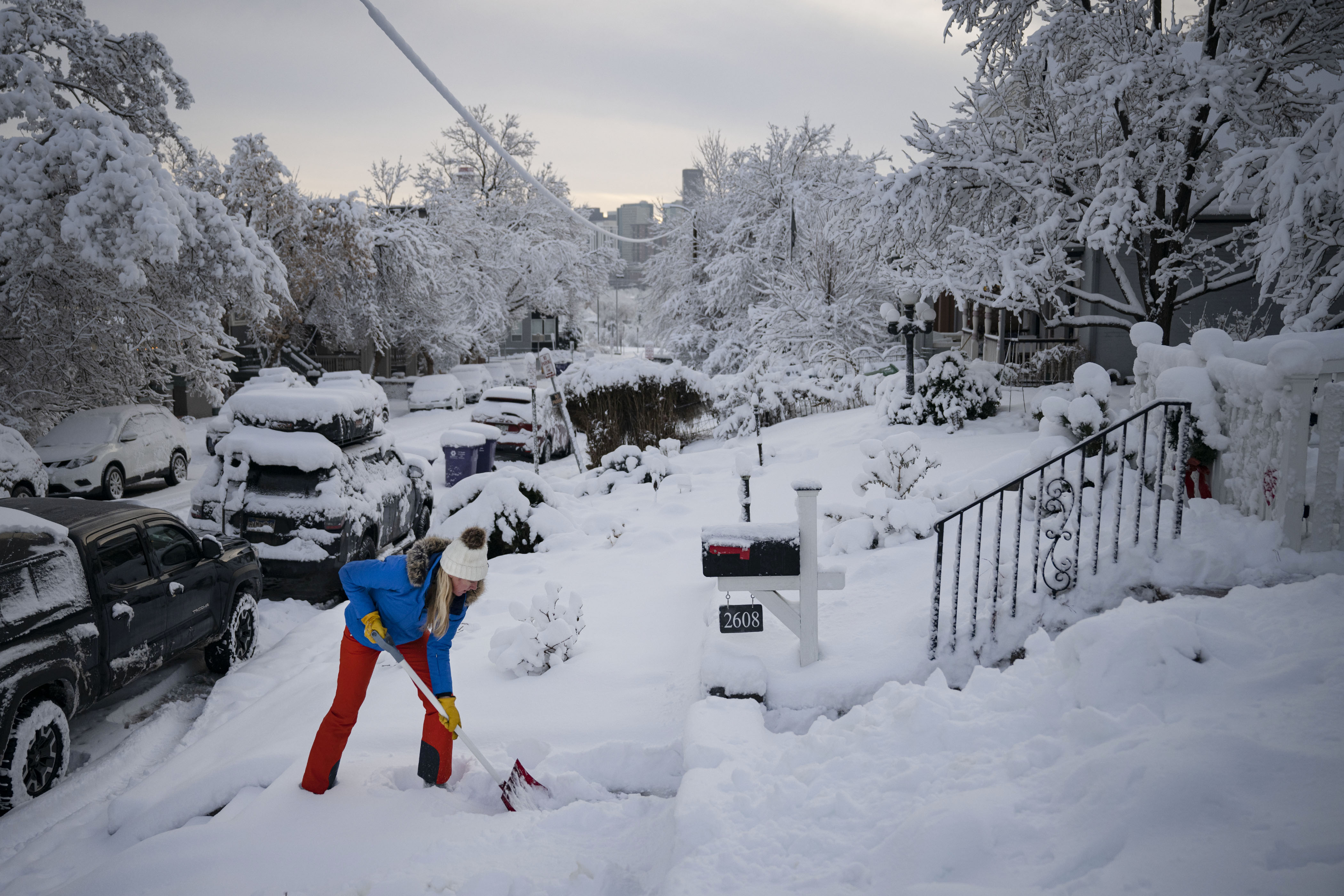 LIVE UPDATES: Parts of Colorado received up to 17 inches of snow, single road on eastern plains closed, delayed openings