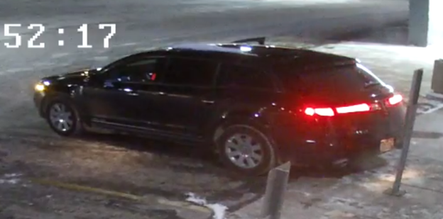 Aurora police searching for suspects in string of burglaries