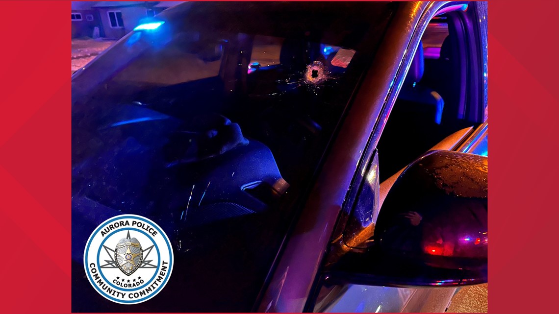 ‘Gun battle’ between alleged car thieves and police in Aurora; suspects still at-large