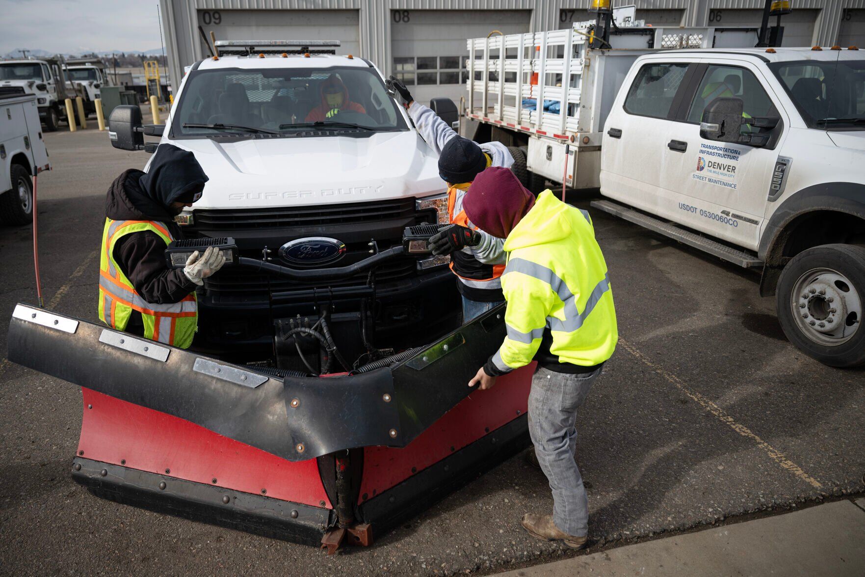 Snowstorm shuts down Colorado state government offices Wednesday