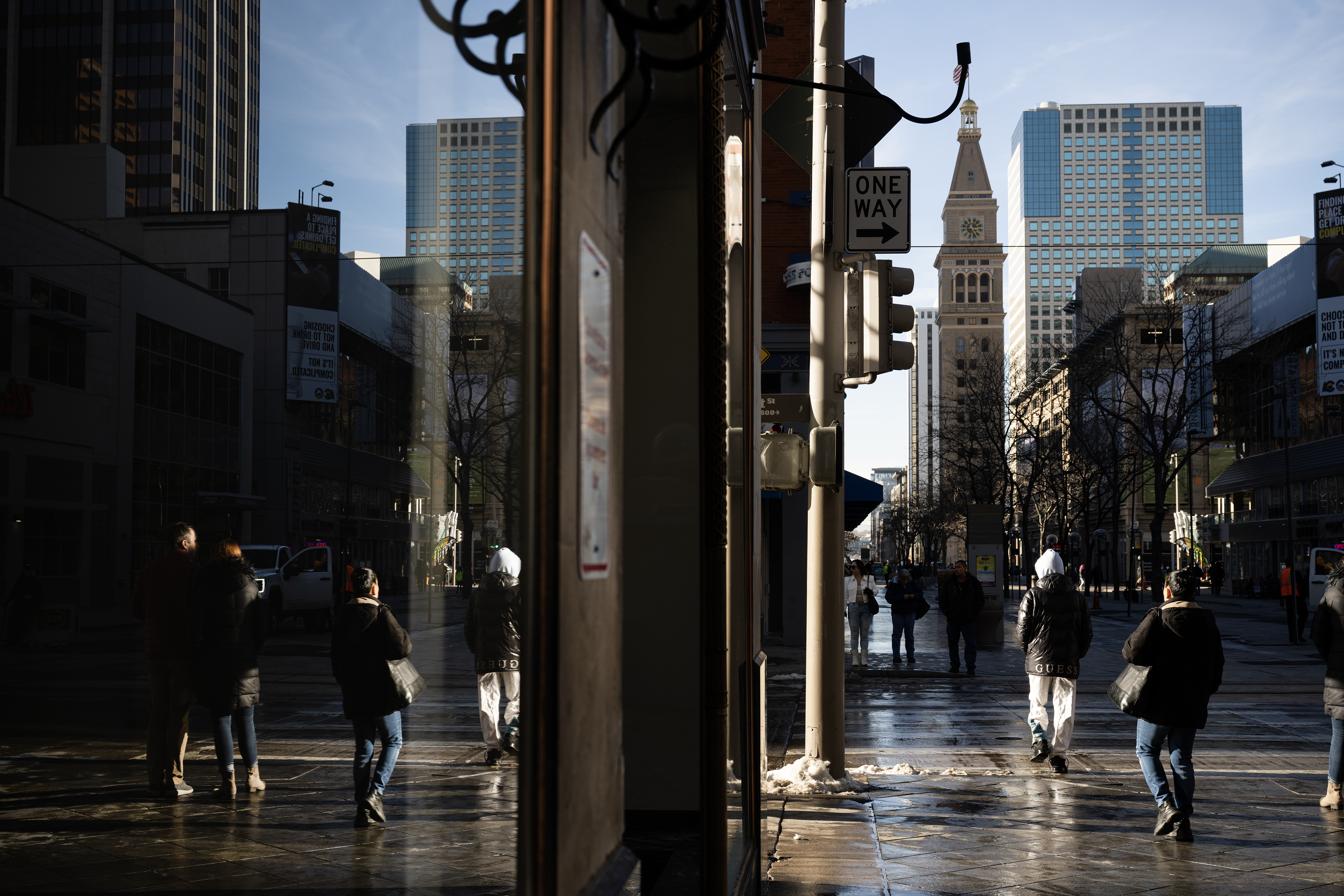 Pedestrian walk on 16th Street Mall on Friday, Feb. 17, 2023, in Denver, Colo. (Timothy Hurst/The Denver Gazette) (TimHursttim.hurst@gazette.comhttps://secure.gravatar.com/avatar/aca82bd62b4ee425c598527cd6faa1b1?d=mm&r=g)