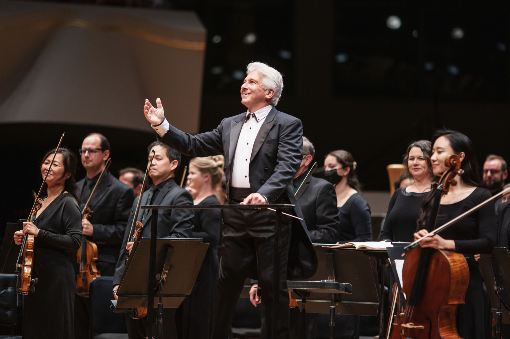 Peter Oundjian, principal conductor (photo by Amanda Tipton)