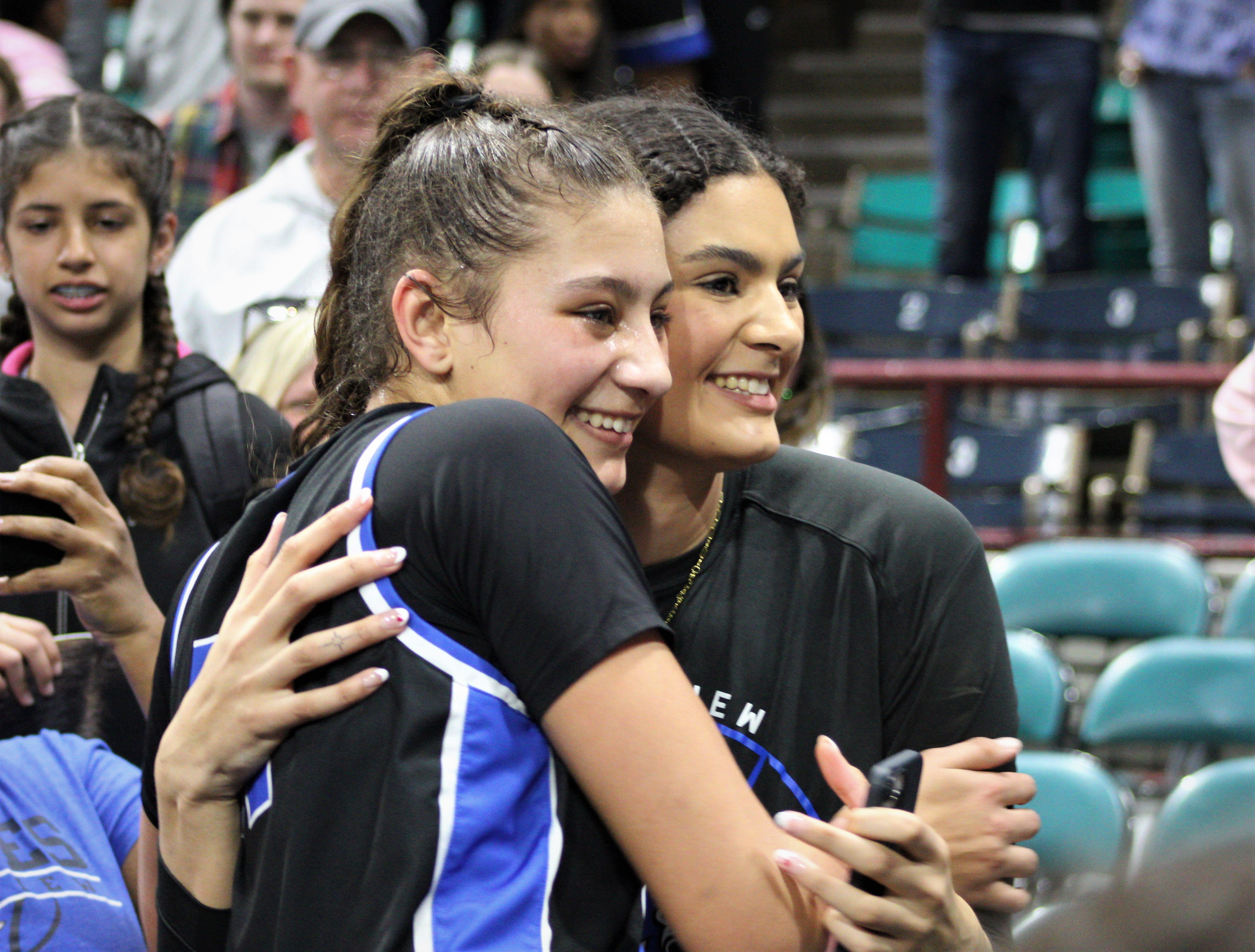 Sienna and Lauren Betts.jpg