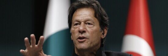 Pakistani officials attempt to arrest former PM Imran Khan