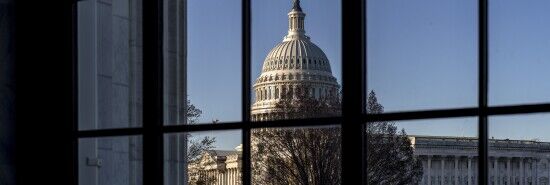 Bipartisan representatives reintroduce bill to ban stock trading or ownership for members of Congress