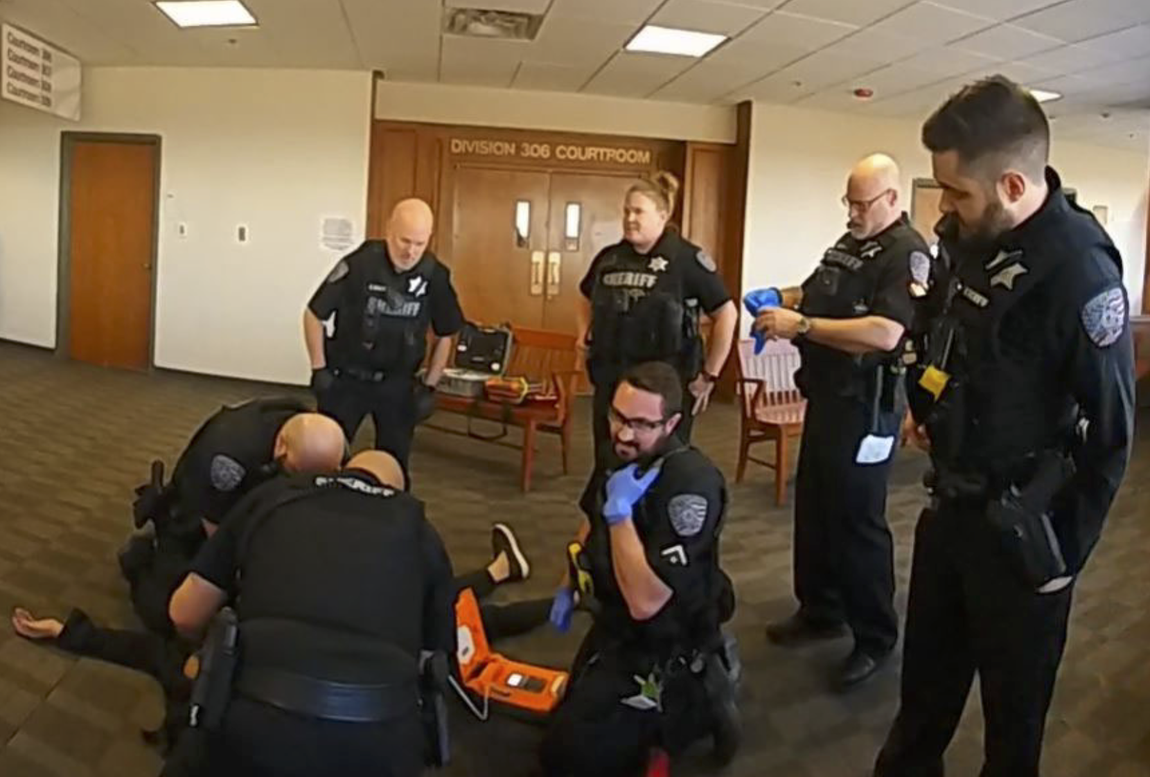 WATCH: Arapahoe County Courthouse deputies revive prospective juror with CPR